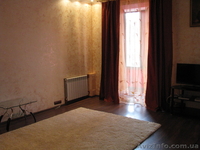 Сдам посуточно 1-ком.квартиру в центре города - <ro>Изображение</ro><ru>Изображение</ru> #1, <ru>Объявление</ru> #807007