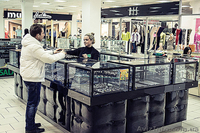 Продам торговое оборудование, витрина, островок.  3*2м - <ro>Изображение</ro><ru>Изображение</ru> #1, <ru>Объявление</ru> #954361