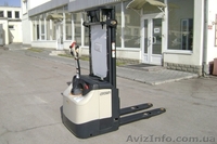 Электроштабелер Crown ES4000-1,2 новый - <ro>Изображение</ro><ru>Изображение</ru> #1, <ru>Объявление</ru> #1546749