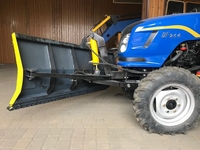 Отвал снегоуборочный на китайский трактор Donfeng-244. - <ro>Изображение</ro><ru>Изображение</ru> #2, <ru>Объявление</ru> #1663961