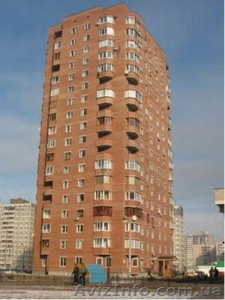 продам 3 ком кв м Позняки Ахматовой 3