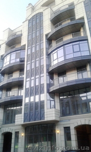 Продам 4 комнатную квартиру в статусном доме в центре Днепра