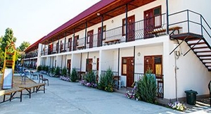 Затока из Харькова. Семейный отель 