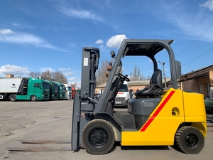 Вилочний автонавантажувач TCM (Nissan),  2017 року,  з напрацюванням 7706 м/год