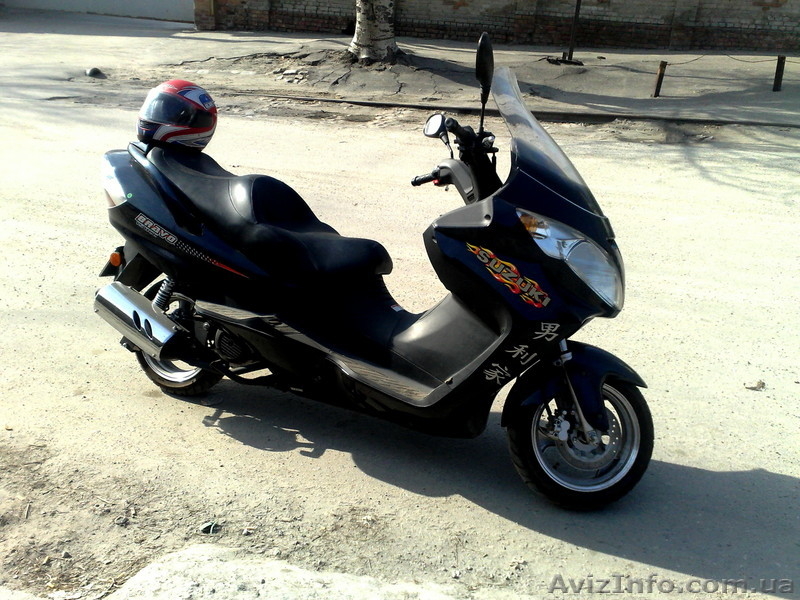 Макси скутер Скай мото - <ro>Изображение</ro><ru>Изображение</ru> #1, <ru>Объявление</ru> #18885