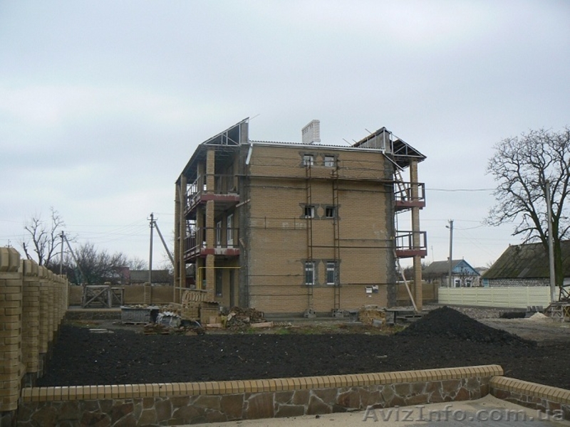 На участке в 20 соток два трёхэтажных дома общей площадью 182,7м2 и 208,1м2. - <ro>Изображение</ro><ru>Изображение</ru> #4, <ru>Объявление</ru> #482303