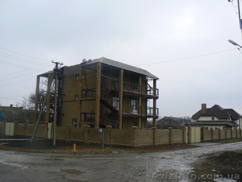 На участке в 20 соток два трёхэтажных дома общей площадью 182,7м2 и 208,1м2. - <ro>Изображение</ro><ru>Изображение</ru> #5, <ru>Объявление</ru> #482303