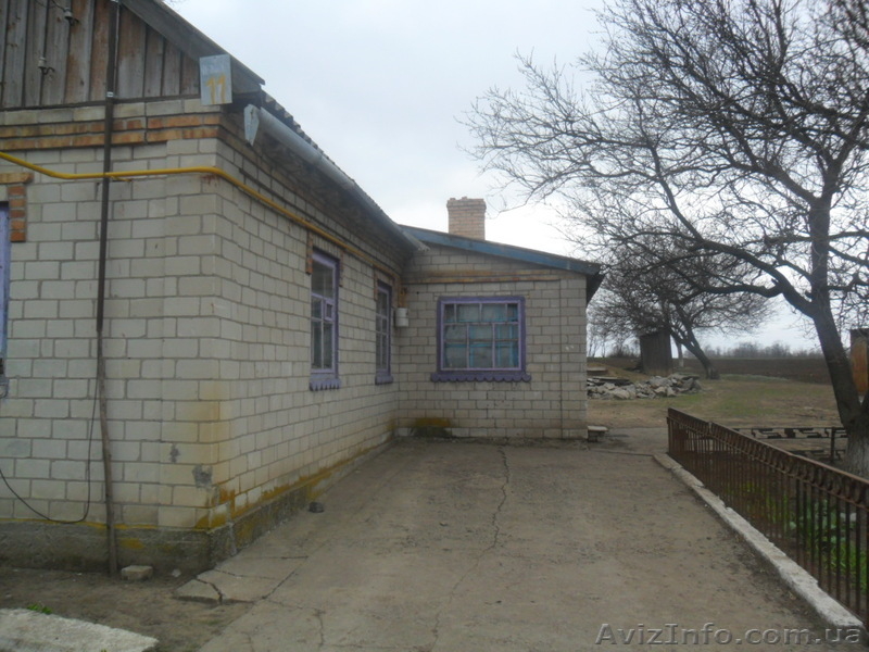 жилой нормальный дом в селе  - <ro>Изображение</ro><ru>Изображение</ru> #1, <ru>Объявление</ru> #934286