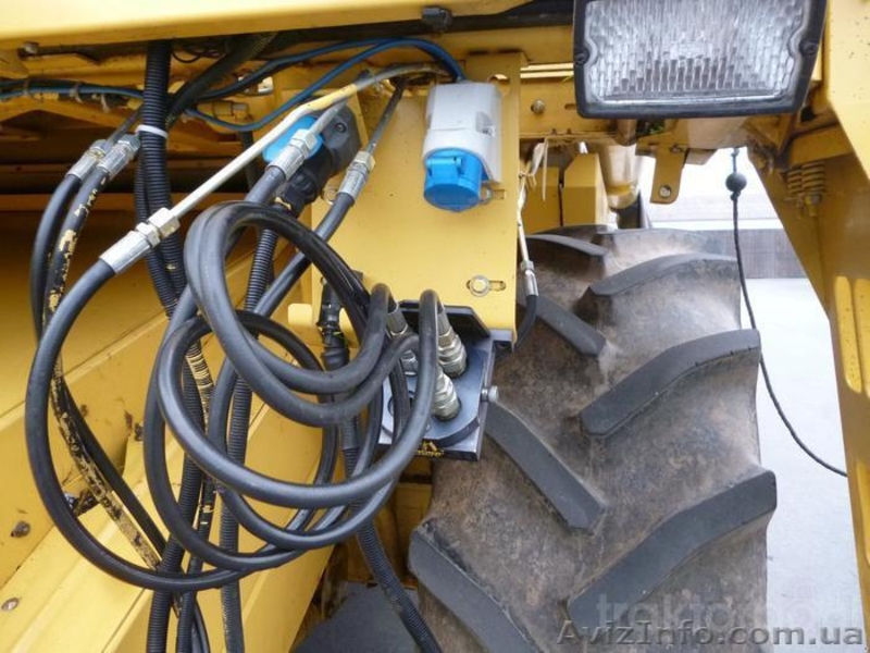 58.Компания Harvesto продает Зерноуборочный комбайн  New Holland TX 67 - <ro>Изображение</ro><ru>Изображение</ru> #4, <ru>Объявление</ru> #1153368