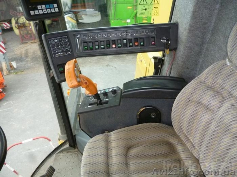 58.Компания Harvesto продает Зерноуборочный комбайн  New Holland TX 67 - <ro>Изображение</ro><ru>Изображение</ru> #8, <ru>Объявление</ru> #1153368