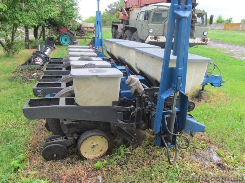 Сеялка точного высева Kinze 3000 6R70, б/у, Запорожская обл  - <ro>Изображение</ro><ru>Изображение</ru> #2, <ru>Объявление</ru> #1435631
