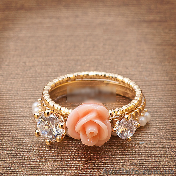 Набор из трех колец элегантных колец - <ro>Изображение</ro><ru>Изображение</ru> #1, <ru>Объявление</ru> #1459140