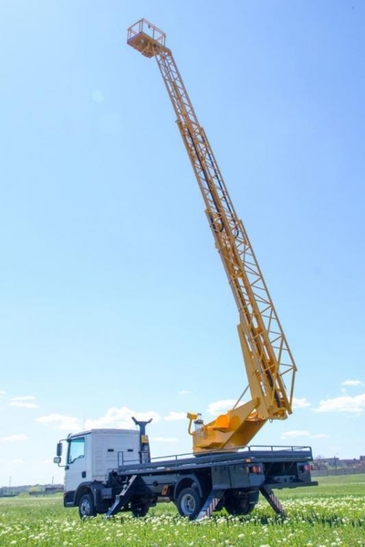 Автовышка АП-18М с поворотной люлькой и вылетом стрелы до 14 м - <ro>Изображение</ro><ru>Изображение</ru> #2, <ru>Объявление</ru> #1721027