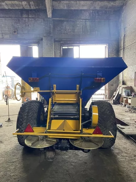 МВУ-6 Машина для внесення мінеральних добрив - <ro>Изображение</ro><ru>Изображение</ru> #1, <ru>Объявление</ru> #1751804